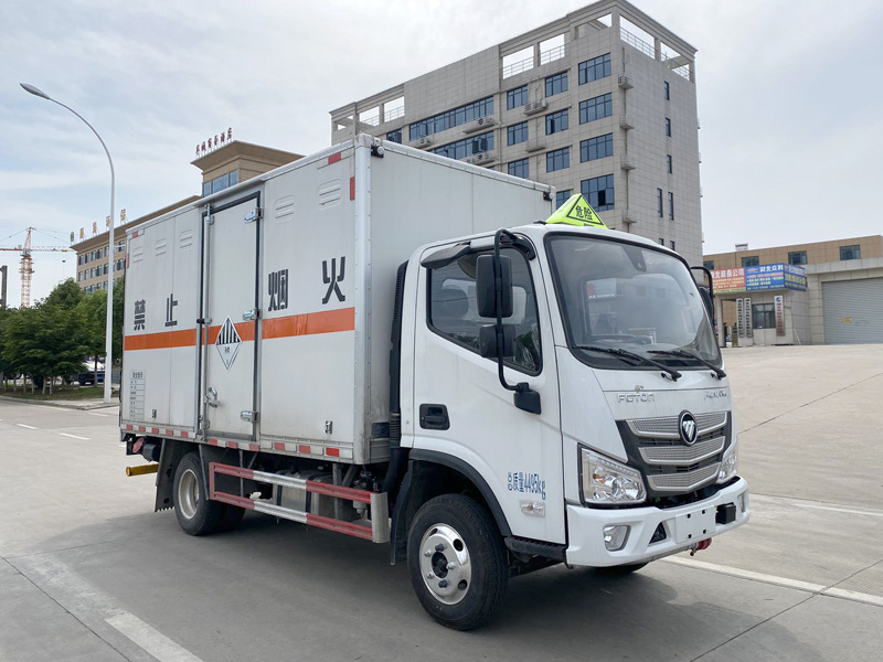雜項危險物品廂式運輸車，運輸車，運輸車廠家，楚勝集團